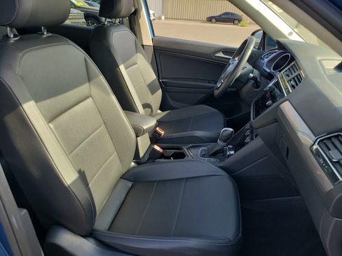 Used 2020 Volkswagen Tiguan SE FWD image 20