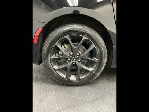 Used 2024 Chrysler Pacifica Limited w/ S Appearance Package AWD/4WD image 38