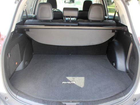 Used 2014 Toyota RAV4 Limited w/ Technology Package AWD/4WD image 39