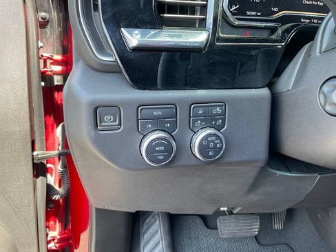 Used 2024 GMC Sierra 1500 SLT w/ SLT Premium Plus Package AWD/4WD image 13