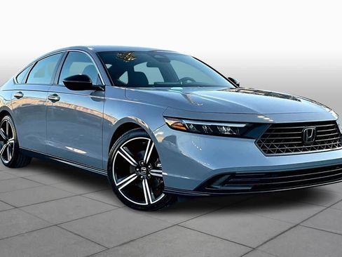 Used 2023 Honda Accord Sport image 2