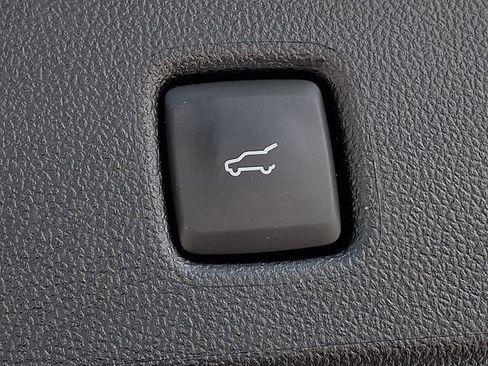Used 2025 Ford Escape ST-Line Elite w/ Premium Technology Package AWD/4WD image 29