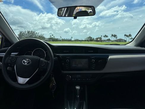 Used 2015 Toyota Corolla L image 13