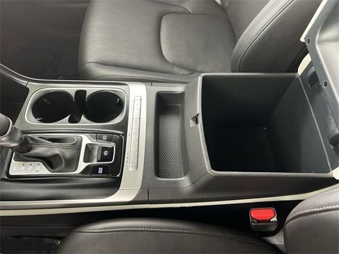 Certified 2024 Kia Carnival LX image 20