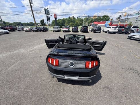 Used 2010 Ford Mustang GT Premium RWD image 14
