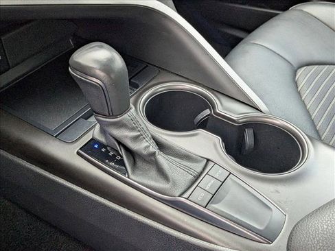 Used 2023 Toyota Camry SE image 11