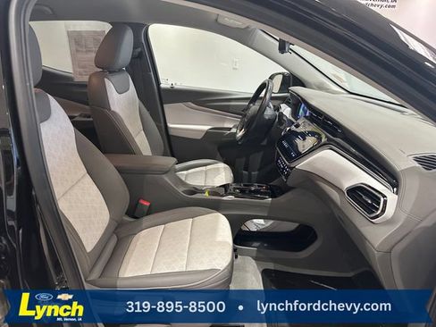 Used 2023 Chevrolet Bolt EUV Premier FWD image 6