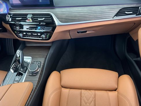Used 2023 BMW 530i RWD image 32