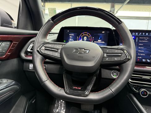 Used 2024 Chevrolet Traverse RS image 15