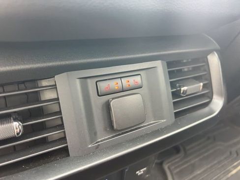 Used 2025 Ford F150 Raptor image 32