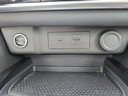 Used 2022 Nissan Rogue SV w/ SV Premium Package image 22