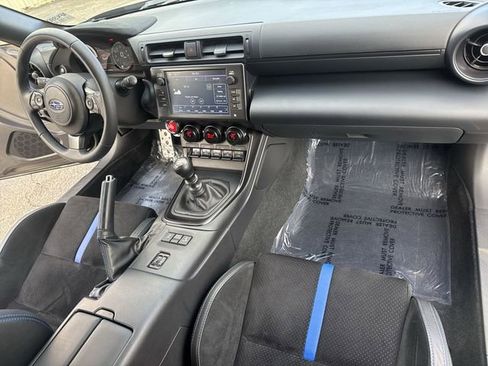 Used 2025 Subaru BRZ tS image 9