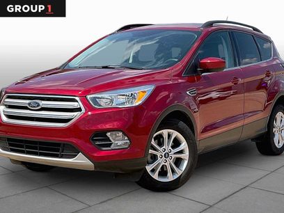 Used 2018 Ford Escape SE w/ SE Sync 3 Package