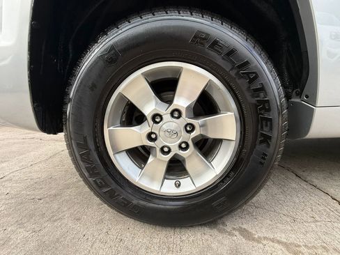 Used 2013 Toyota 4Runner SR5 w/ Convenience Pkg image 25