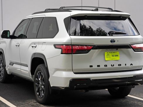Used 2023 Toyota Sequoia Platinum AWD/4WD image 55