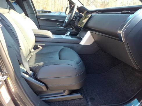 New 2026 Land Rover Range Rover Long Wheelbase SE image 3