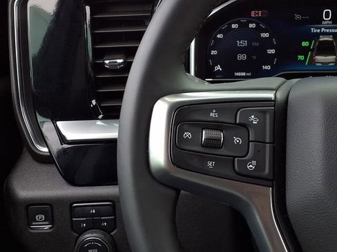 Used 2025 Chevrolet Silverado 2500 LT w/ Convenience Package AWD/4WD image 12