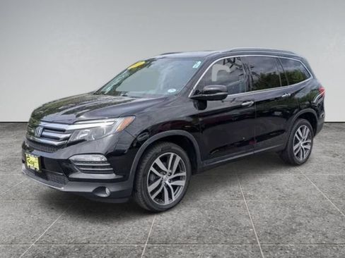 Used 2018 Honda Pilot Touring image 4