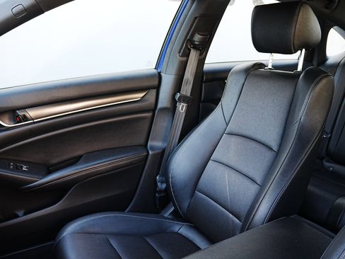 Used 2019 Honda Accord Sport image 11