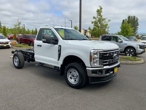 New 2025 Ford F350 XL w/ XL Chrome Package AWD/4WD image 3