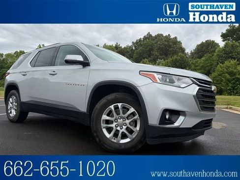 Used 2019 Chevrolet Traverse LT FWD image 1