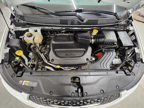 Used 2022 Chrysler Pacifica Limited FWD image 39