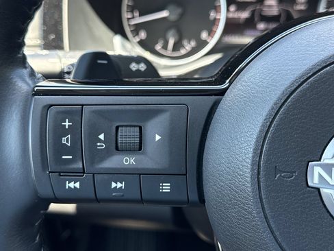 Used 2023 Nissan Pathfinder SL w/ SL Premium Package FWD image 22