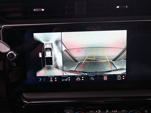 Used 2026 GMC Sierra 2500 AT4X image 33