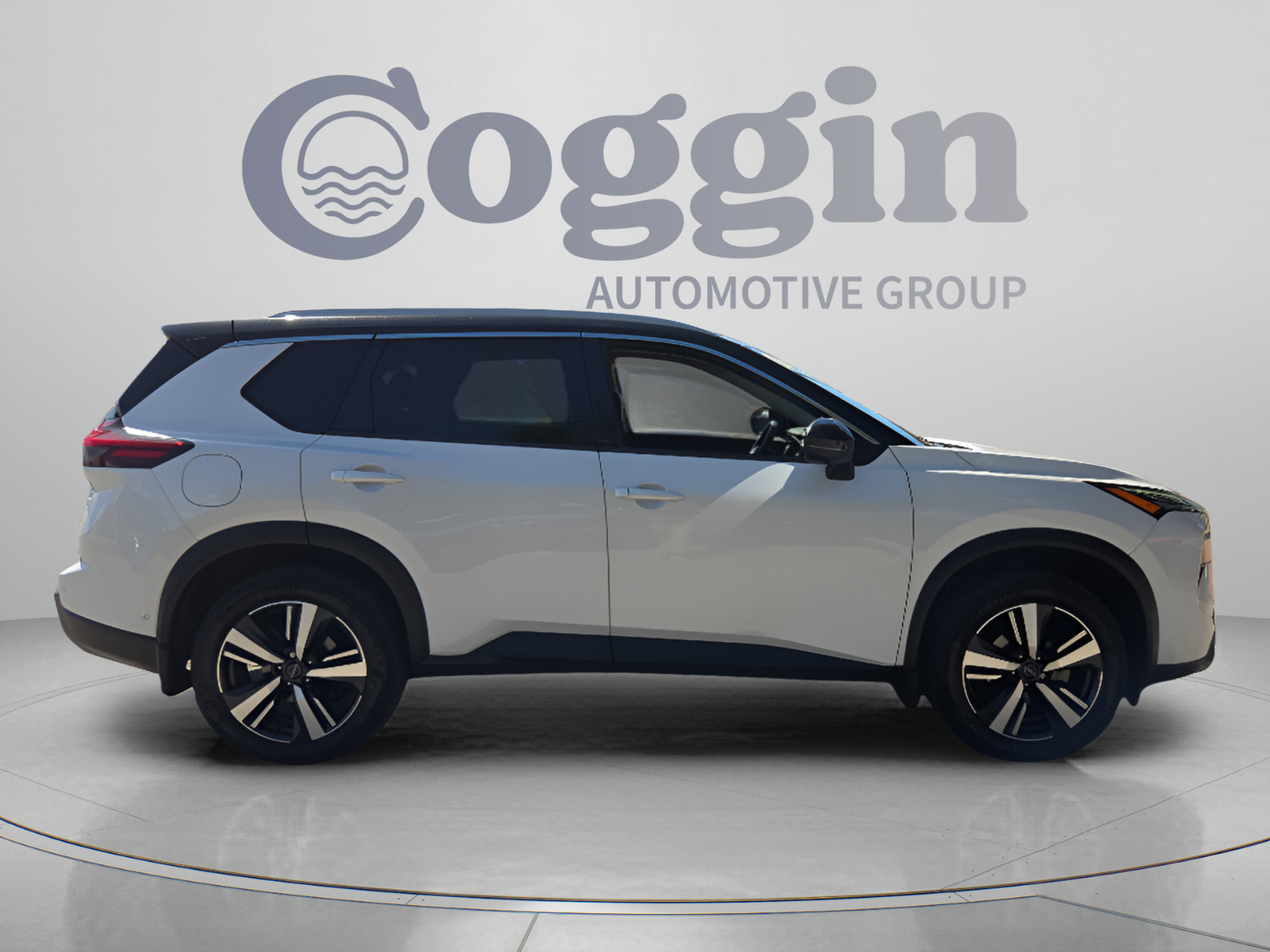 Used 2024 Nissan Rogue SL FWD image 6