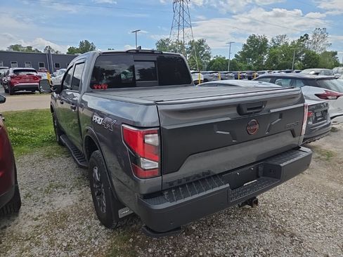 Used 2024 Nissan Titan PRO-4X w/ Pro-4x Convenience Package AWD/4WD image 4