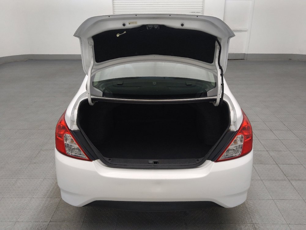 Used 2019 Nissan Versa SV FWD image 29