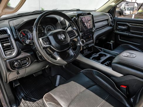 Used 2020 RAM 2500 Laramie AWD/4WD image 2