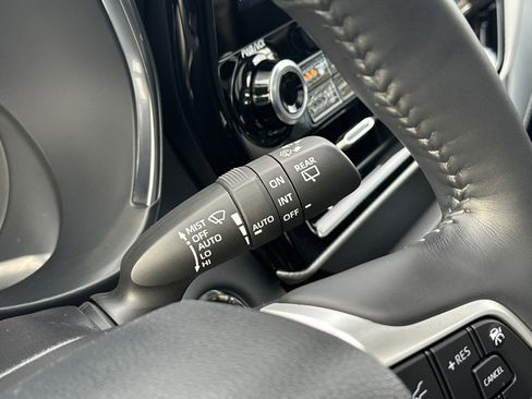 Used 2022 Toyota Highlander Platinum image 19