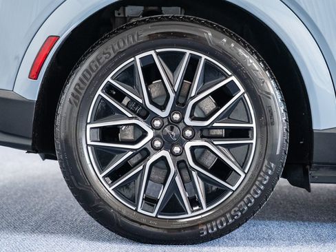 Certified 2025 Ford Mustang Mach-E Premium image 15