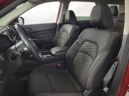 Used 2023 Nissan Pathfinder SV image 15