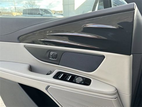 Certified 2024 Lincoln Nautilus Premier image 29