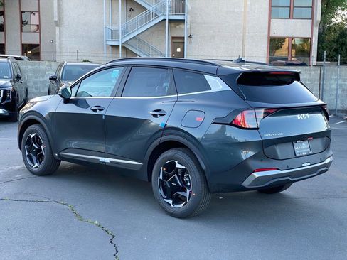 New 2026 Kia Sportage EX image 6