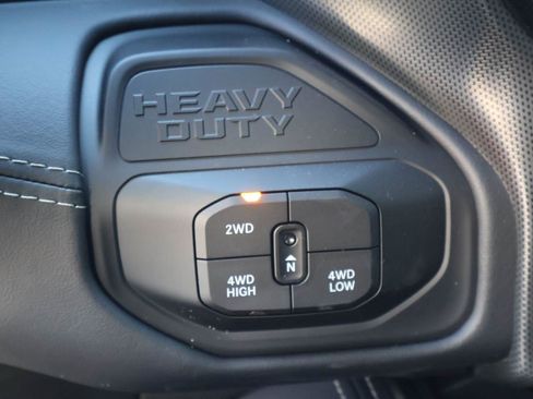 New 2026 RAM 2500 Limited AWD/4WD image 15