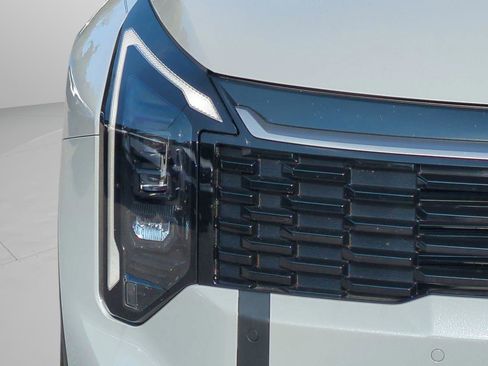 New 2026 Kia Sportage EX image 9