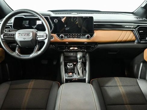 Used 2024 GMC Canyon AT4 w/ Technology Package image 20