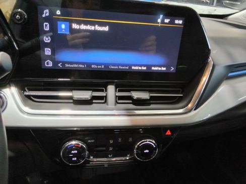 Used 2026 Chevrolet Trax LT w/ Driver Confidence Package FWD image 22