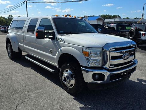 Used 2011 Ford F350 Lariat w/ Chrome Pkg AWD/4WD image 3