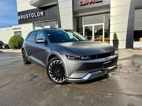 Used 2024 Hyundai Ioniq 5 Limited image 3