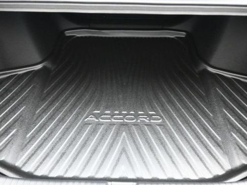 Used 2025 Honda Accord SE image 14