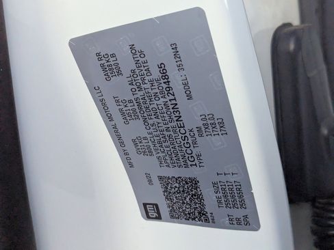 Used 2022 Chevrolet Colorado LT w/ LT Convenience Package image 11