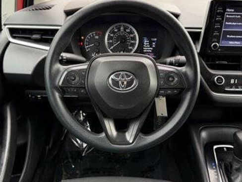 Used 2021 Toyota Corolla LE image 15