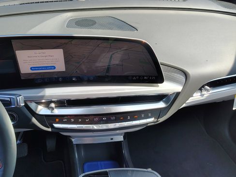 New 2025 Cadillac Lyriq Sport image 18