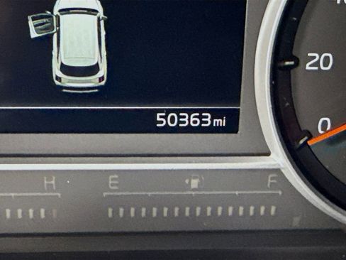 Used 2022 Kia Sorento LX image 4