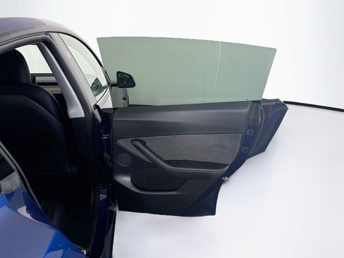 Used 2024 Tesla Model Y Long Range AWD/4WD image 32