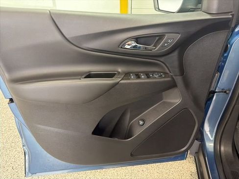 Used 2024 Chevrolet Equinox LT image 8